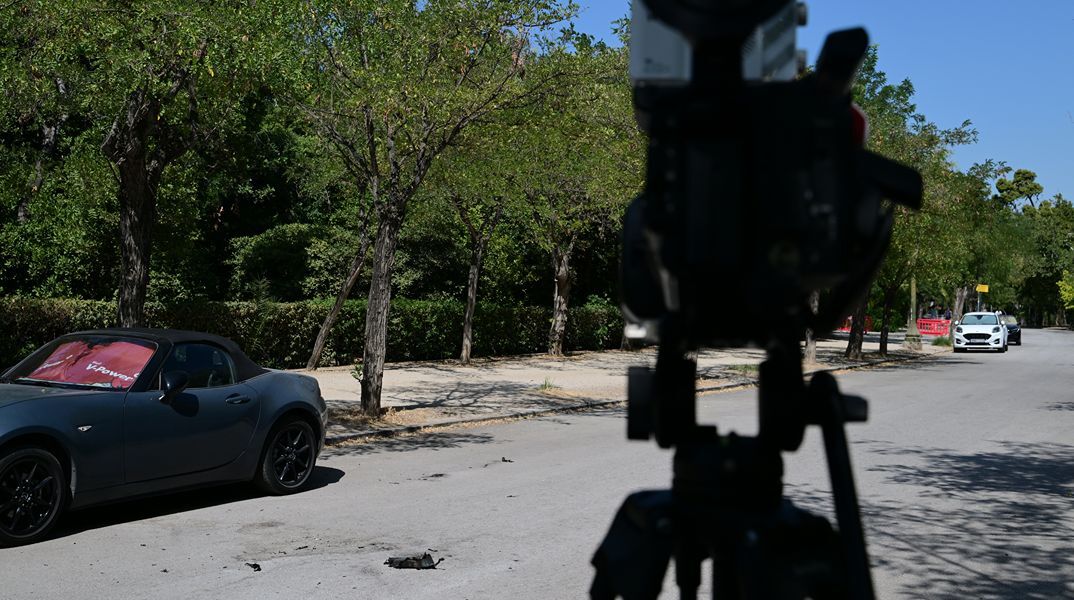 Πέθανε η γυναίκα που είχε αυτοπυρποληθεί έξω από το Ζάππειο