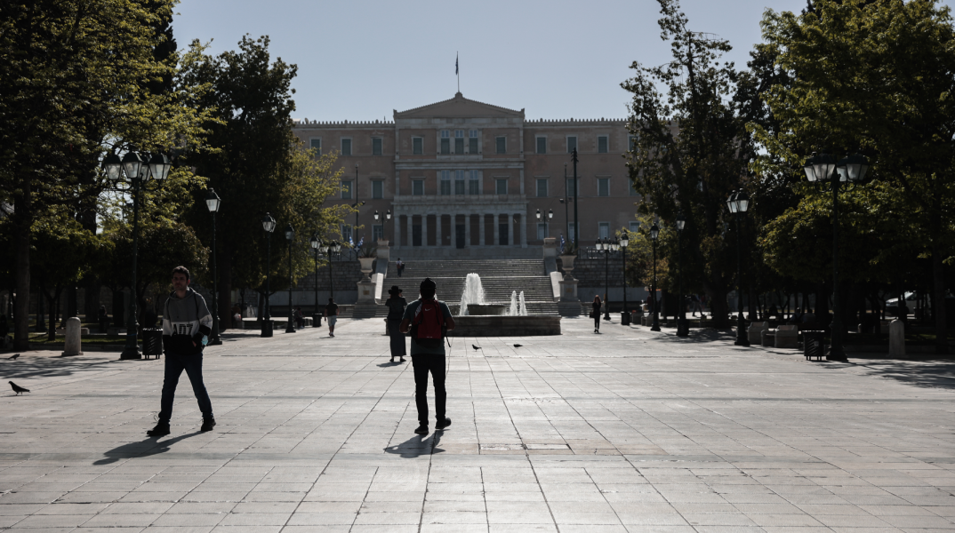 Στιγμιότυπο από την Αθήνα - Βουλή των Ελλήνων