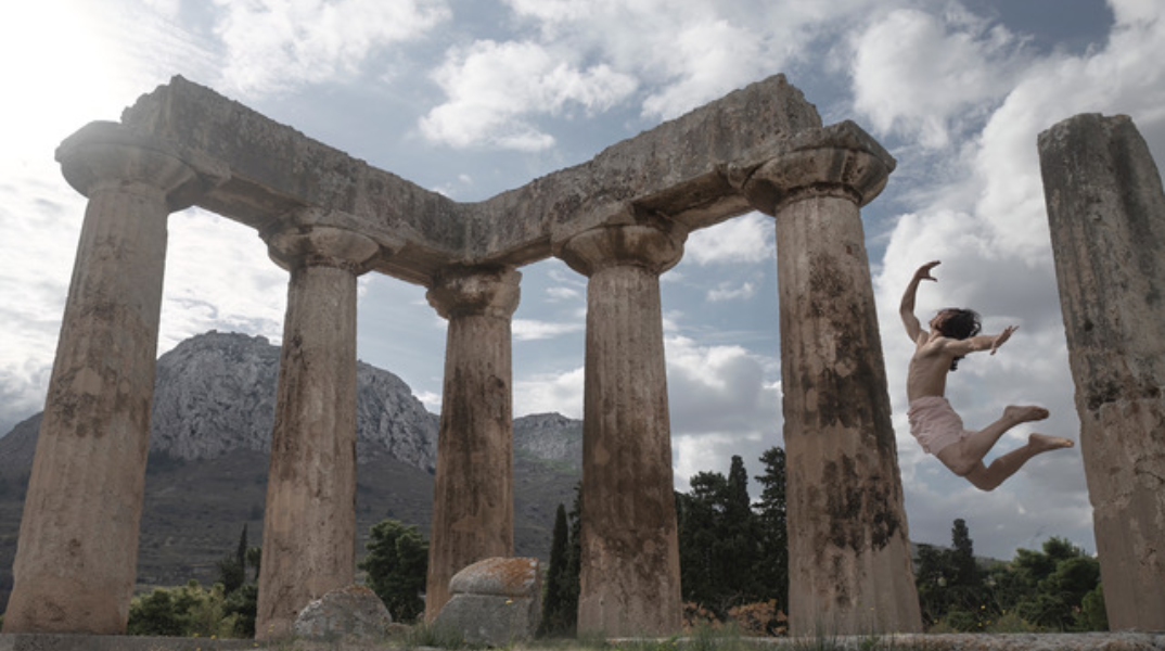 Μυθολογίες - Μια Φωτογραφική Χορογραφία του Σπύρου Δομαζάκη στο Αρχαιολογικό Μουσείο της Αρχαίας Κορίνθου