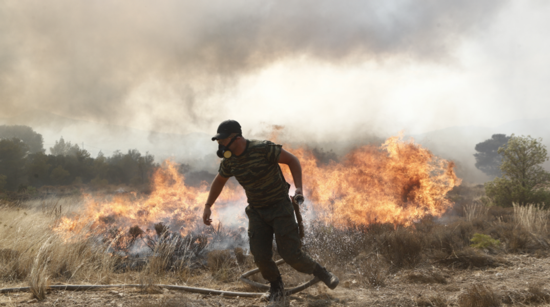 Η πυρκαγιά στην Πάρνηθα