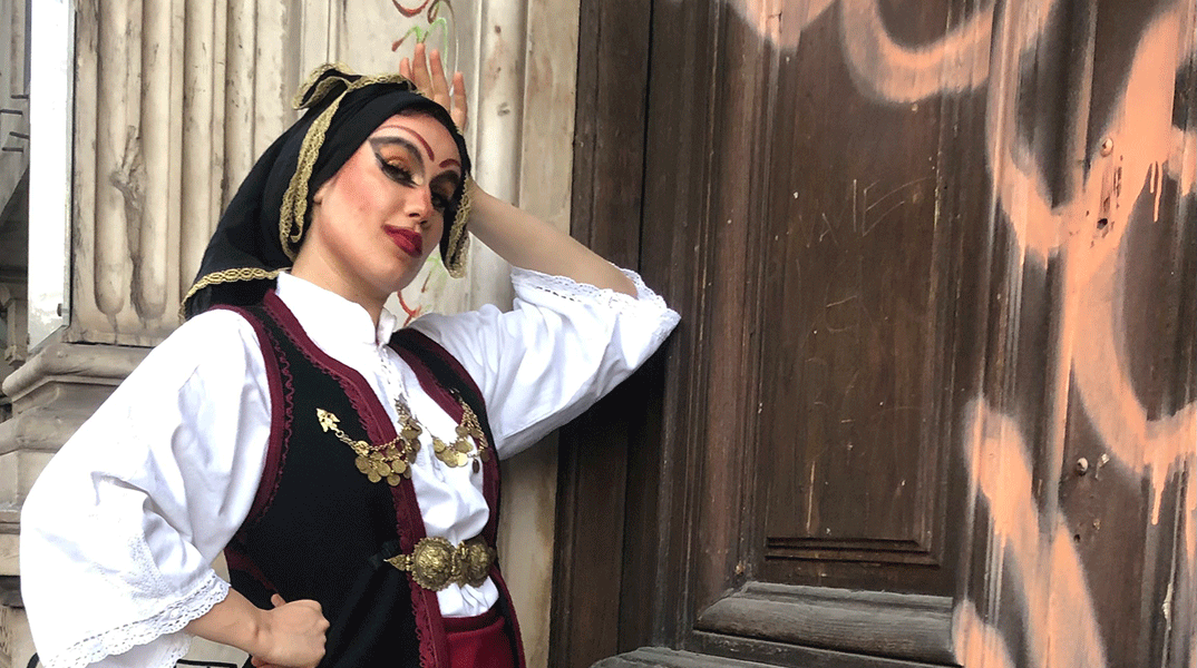 «Ρίζες» στο Red Jasper Cabaret Theatre