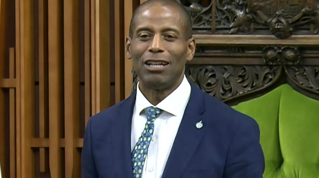 Το κοινοβούλιο εξέλεξε τον πρώτο μαύρο πρόεδρο στην ιστορία του Καναδά