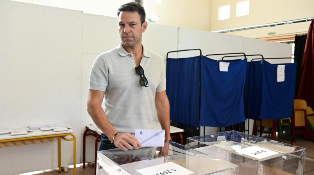 Εκλογές 2023: Ψήφισε ο Στέφανος Κασσελάκης