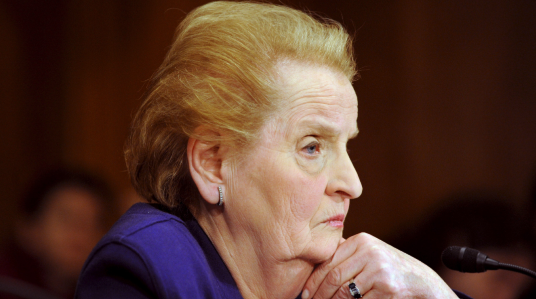 Μαντλίν Ολμπράιτ: Προς πώληση το ιστορικό αρχοντικό που έζησε μέχρι το τέλος της ζωής της η πρώην ΥΠΕΞ των ΗΠΑ