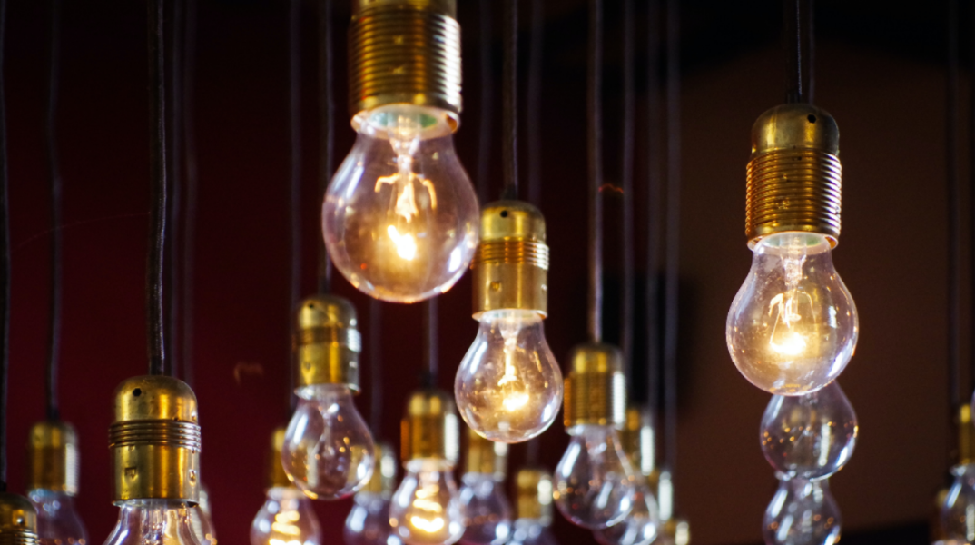 Eνεργειακά ευάλωτοι καταναλωτές: Όσα πρέπει να ξέρετε για για την έκτακτη ενίσχυση 