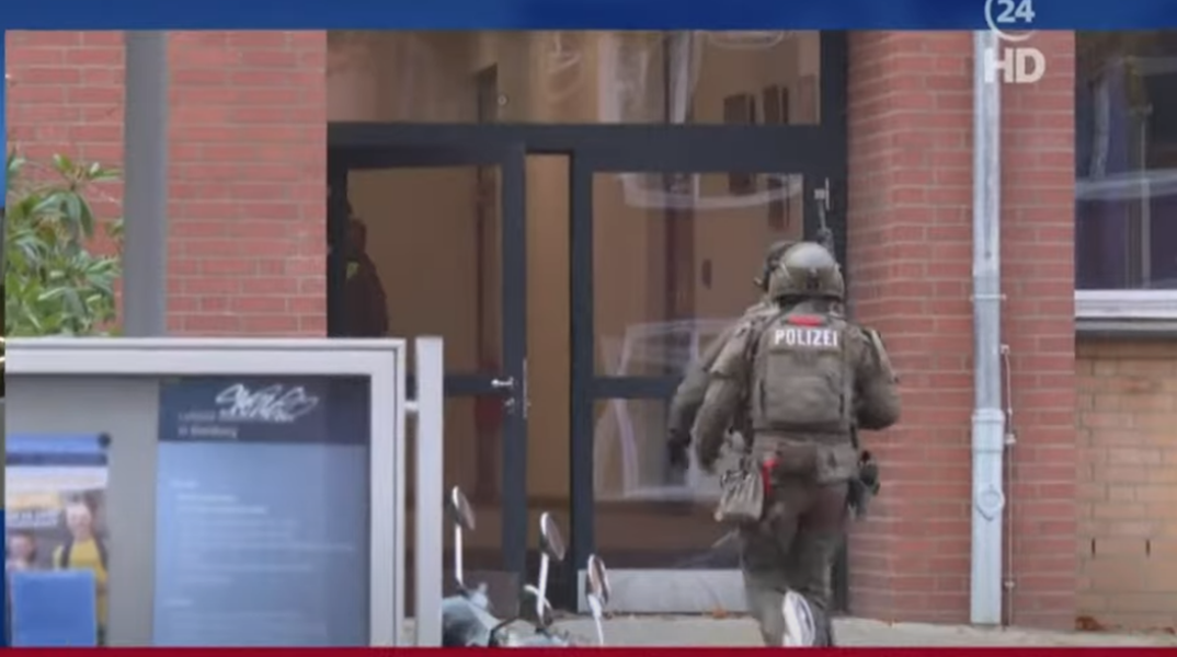 Η αστυνομία σε σχολείο του Αμβούργου όπου υπάρχει αναφορά για παρουσία ενόπλων