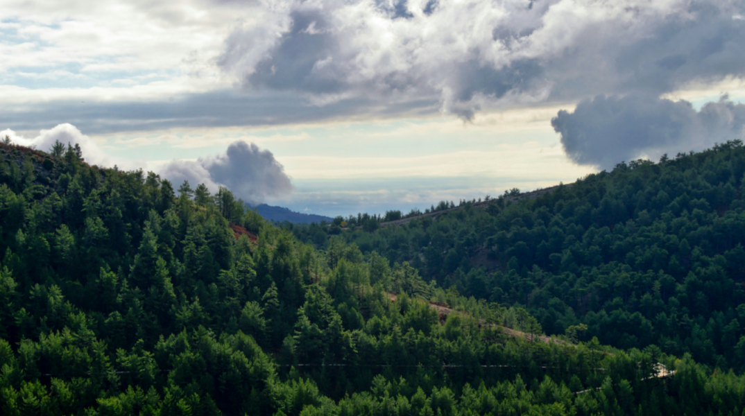 Βελτιώνεται ο καιρός από την Τρίτη - Πού θα κυμανθεί η θερμοκρασία