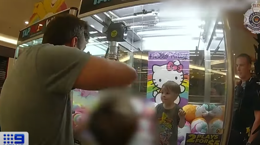 Αυστραλία: Αγοράκι 3 ετών μπήκε σε μηχάνημα με λούτρινα κουκλάκια 