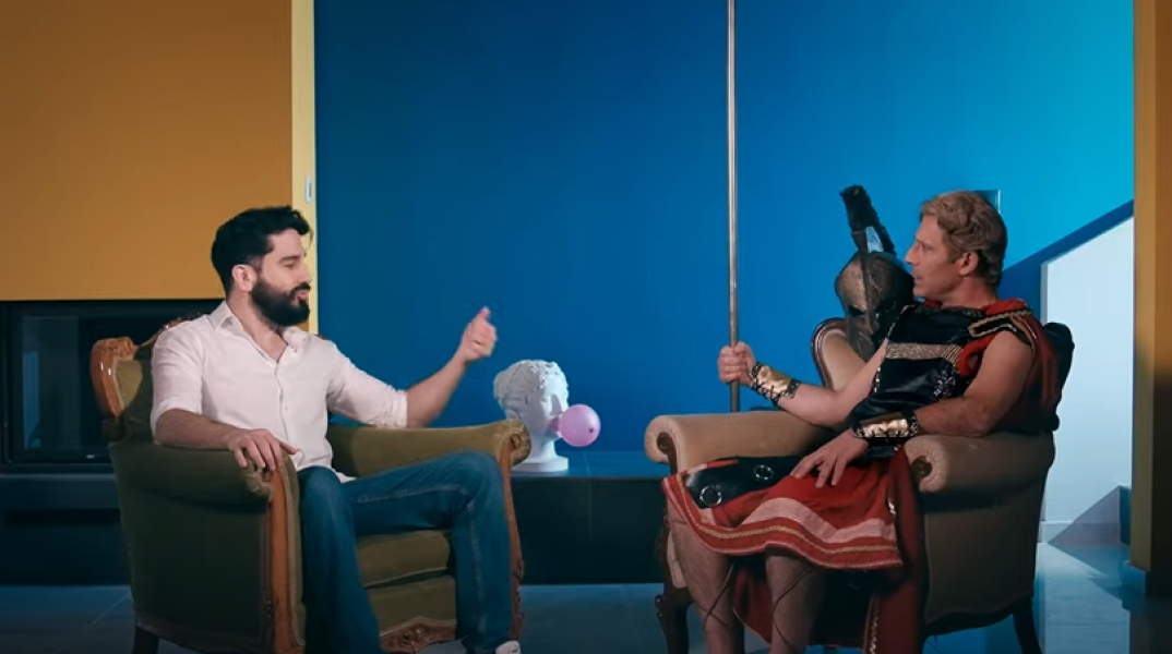 Διονύσης Ατζαράκης και Λευτέρης Ελευθερίου ως «Μέγας Αλέξανδρος»