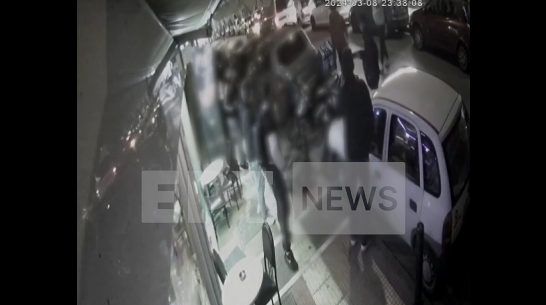 Στιγμιότυπο από βίντεο ντοκουμέντο μετά τον πυροβολισμό κατά 35χρονου στον Άγιο Παντελεήμονα