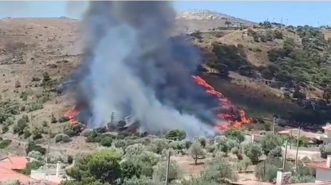 Φωτιά στην Κερατέα