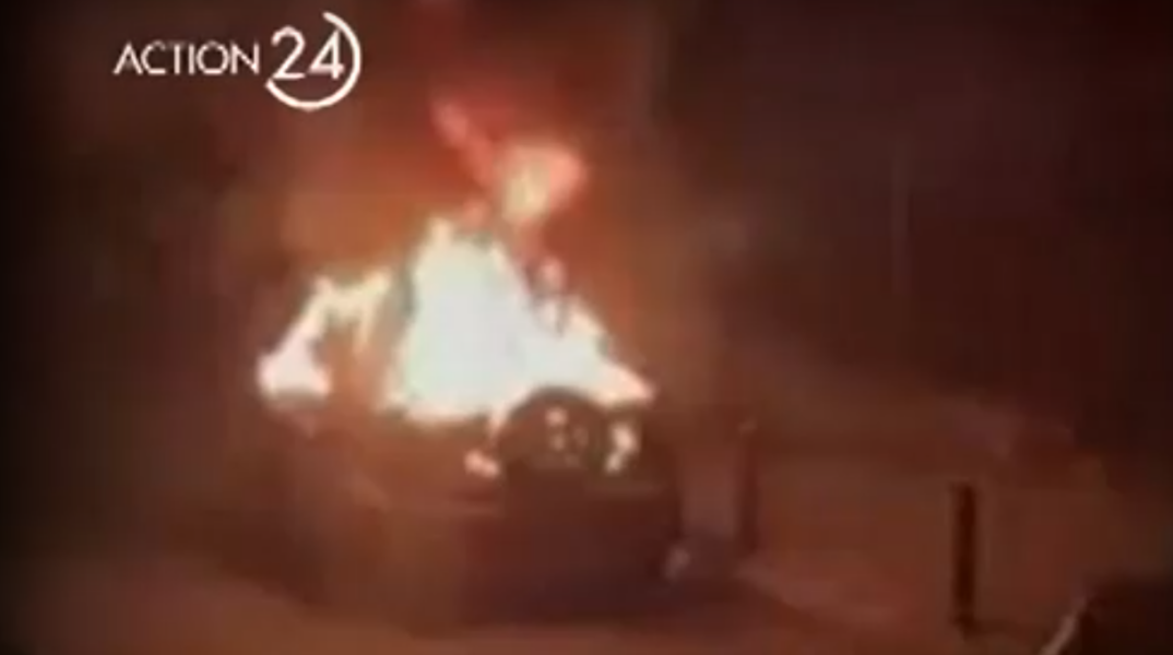 Βίντεο ντοκουμέντο με το φλεγόμενο τζιπ στο Παγκράτι 