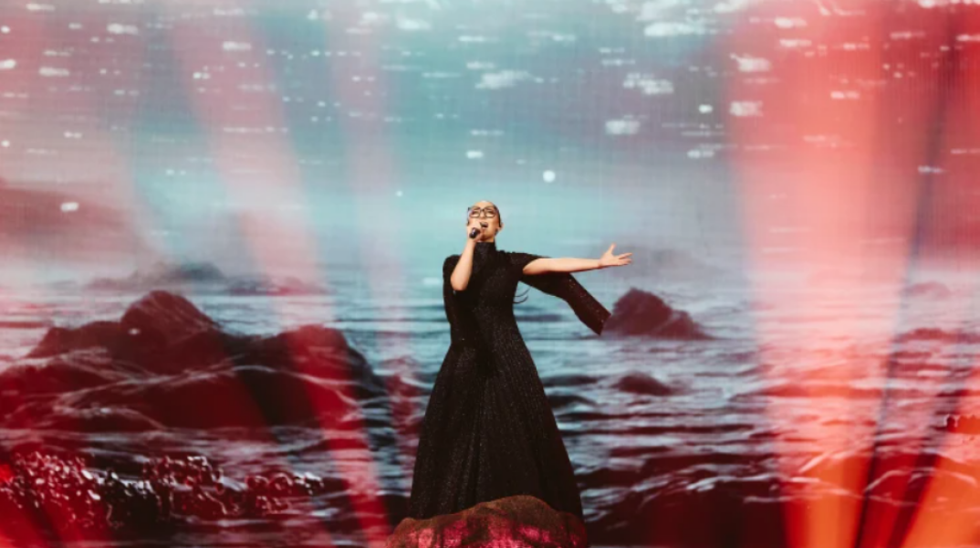 Η Κλαυδία στη σκηνή της Eurovision 2025