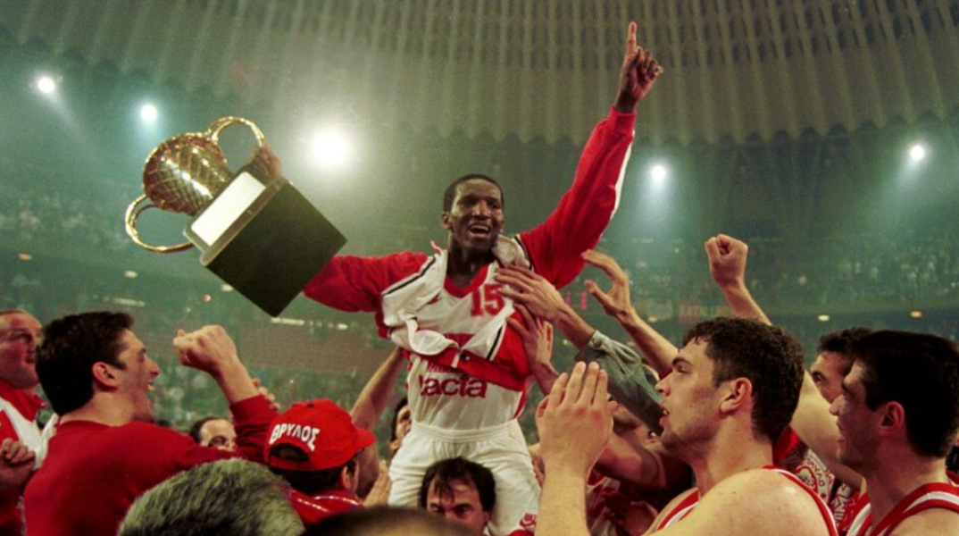 Ρίβερς για τον αποκλεισμό του Ολυμπιακού: Θα βγούμε ενωμένοι από το σκοτάδι