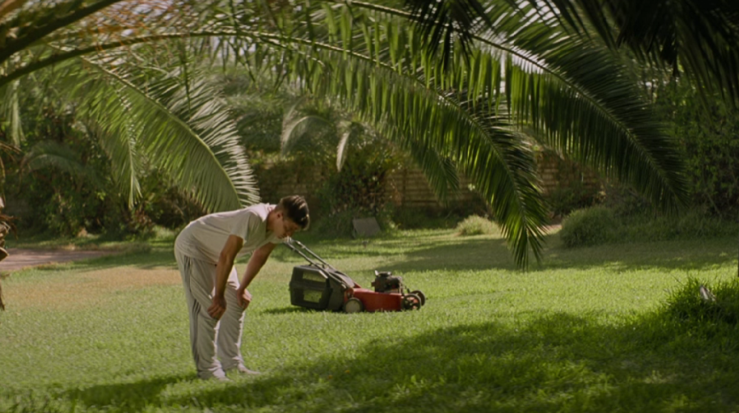 Κυνόδοντας: Δείτε το trailer για την επανέκδοση της ταινίας του Γιώργου Λάνθιμου