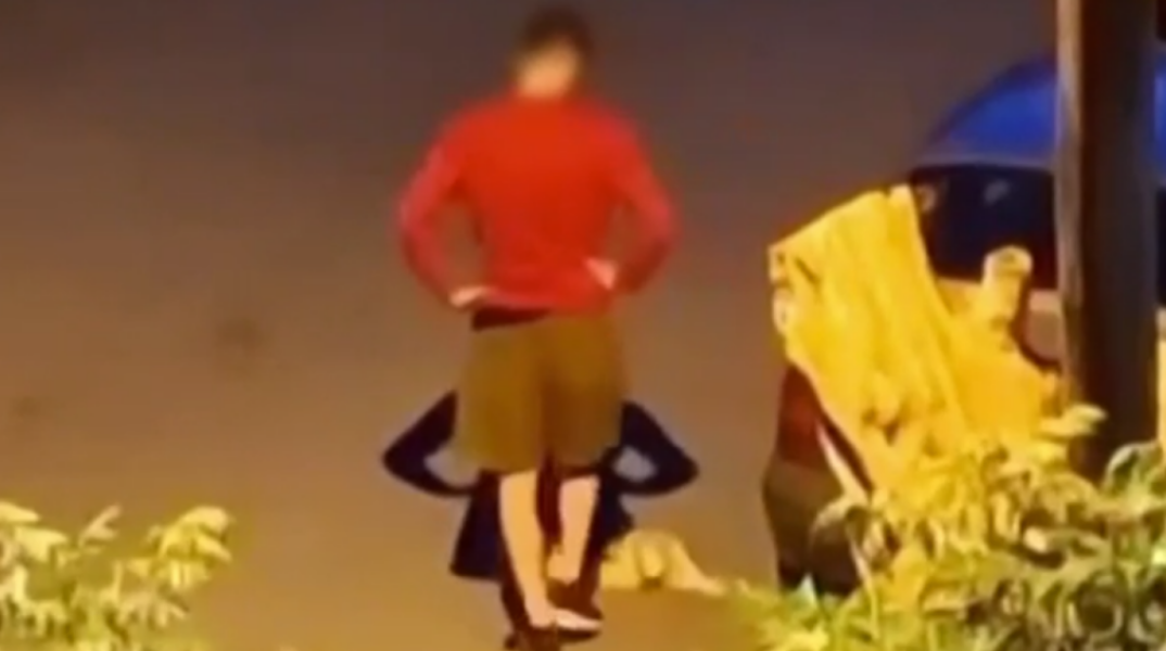 Θεσσαλονίκη: Ελεύθερος με περιοριστικούς όρους ο 34χρονος που κλώτσησε και πάτησε με ΙΧ γατάκι