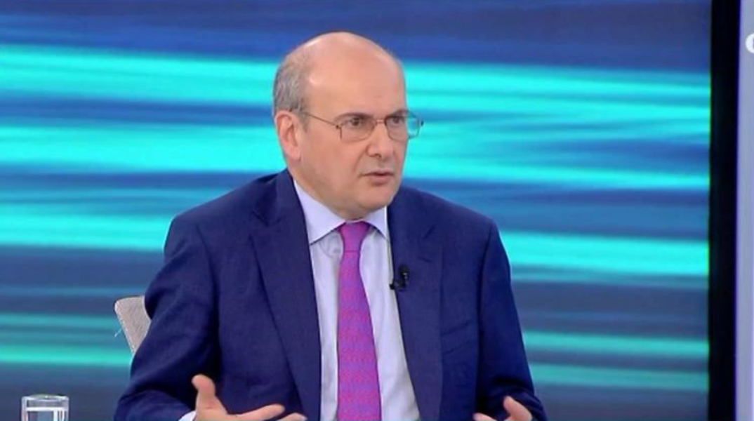 Χατζηδάκης για Basket League: Η κυβέρνηση θέλει να προστατεύσει το μπάσκετ