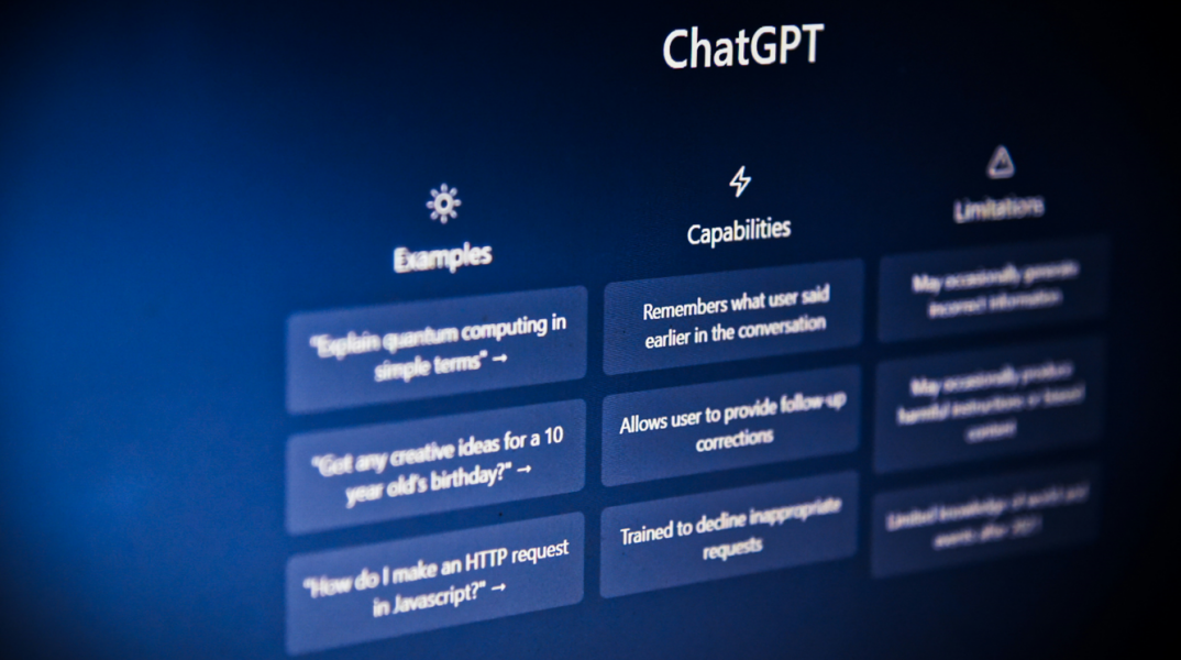 Από τις παλάμες και τις τράπουλες στο ChatGPT - Πώς οι Ταϊλανδοί νέοι προβλέπουν το μέλλον με AI