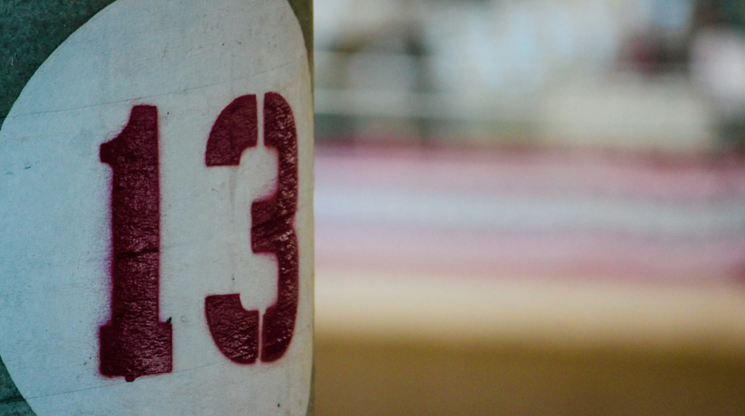 Παρασκευή και 13 σήμερα: Γιατί θεωρείται γρουσούζικη μέρα η σημερινή; - Τα δυσάρεστα γεγονότα που συνδέθηκαν με την Παρασκευή και ο φόβος για τον αριθμό 13 