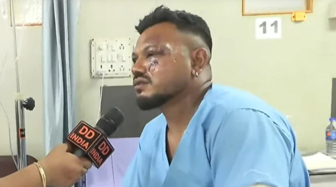 Ινδία: «Είδα ανθρώπους να πεθαίνουν» - Ο επιζών της μοιραίας πτήσης περιγράφει πώς βγήκε από τα συντρίμμια