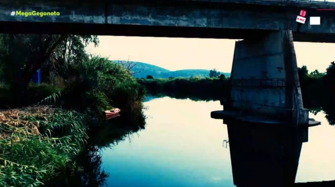 Και ο τρίτος φίλος της παρέας είχε βουτήξει στον Άραχθο - Μόλις είδα ότι θα φύγω κι εγώ κατάφερα και κρατήθηκα από την βάρκαΚαι ο τρίτος φίλος της παρέας είχε βουτήξει στον Άραχθο - Μόλις είδα ότι θα φύγω κι εγώ κατάφερα και κρατήθηκα από την βάρκα