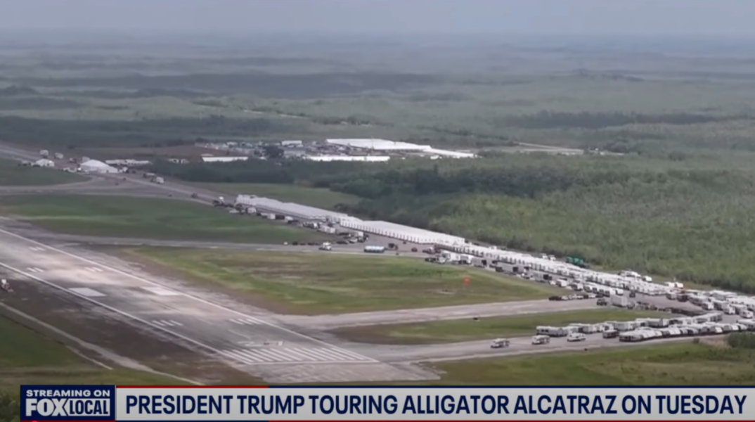 Αλκατράζ με αλιγάτορες: Περιτριγυρισμένο από επικίνδυνη πανίδα το νέο κέντρο κράτησης μεταναστών στις ΗΠΑ