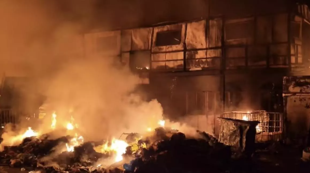 Φωτιά στη Μυτιλήνη