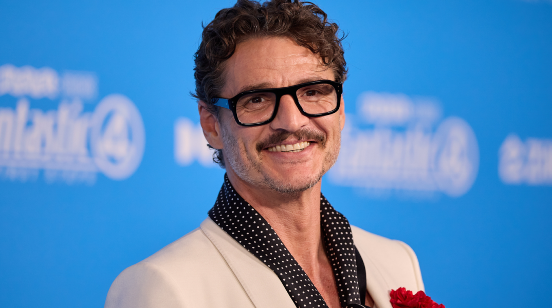 Πέδρο Πασκάλ: Η φωτογραφία με την οικογένειά του το 1991