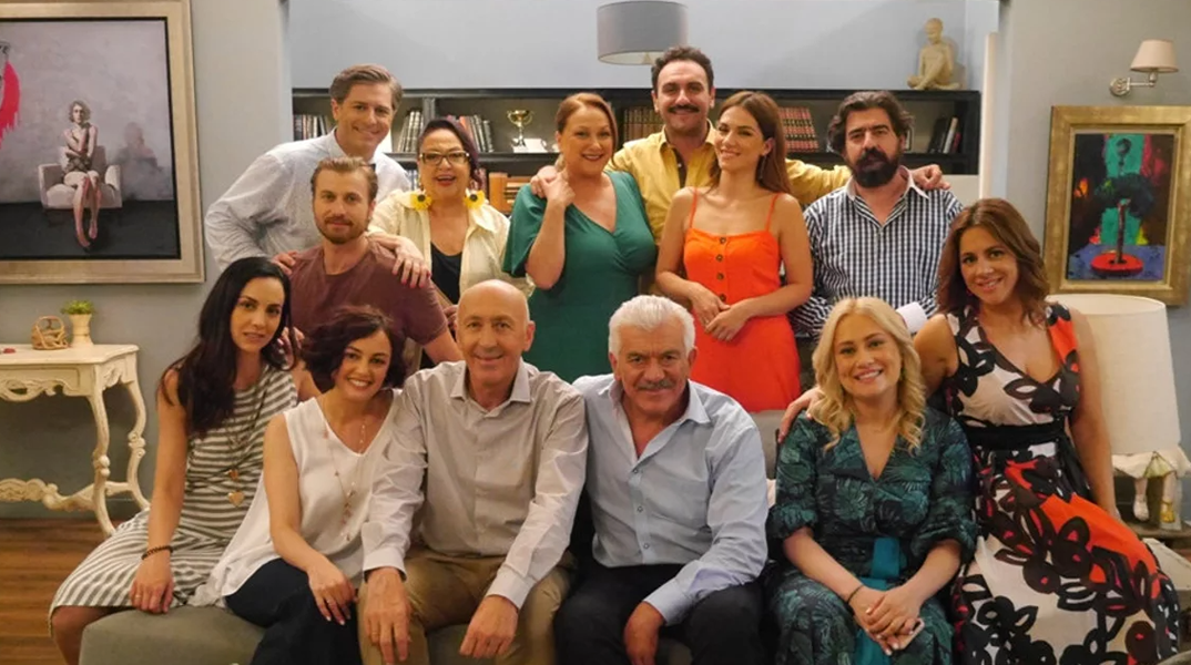 Eπιστρέφει «Το Σόι σου»: Ο Σόλων Τσούνης αποκάλυψε λεπτομέρειες για τον νέο κύκλο - «Είναι 6 χρόνια μετά, ρεαλιστικά»