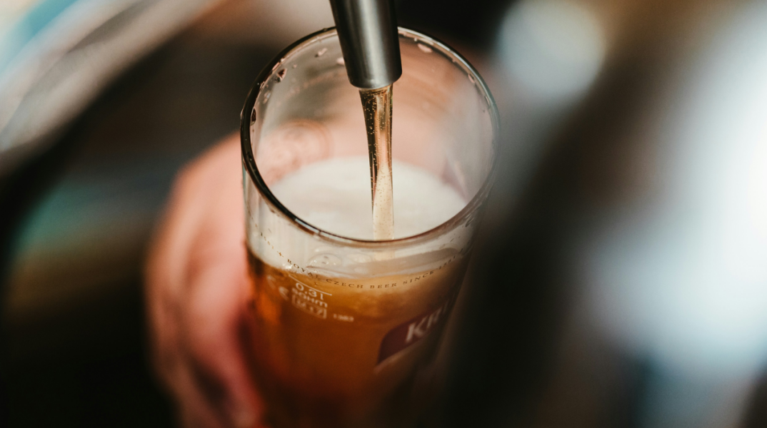 Πώς η μειωμένη κατανάλωση μπύρας στη Γερμανία φέρνει ραγδαία άνοδος για τις μη αλκοολούχες ποικιλίες