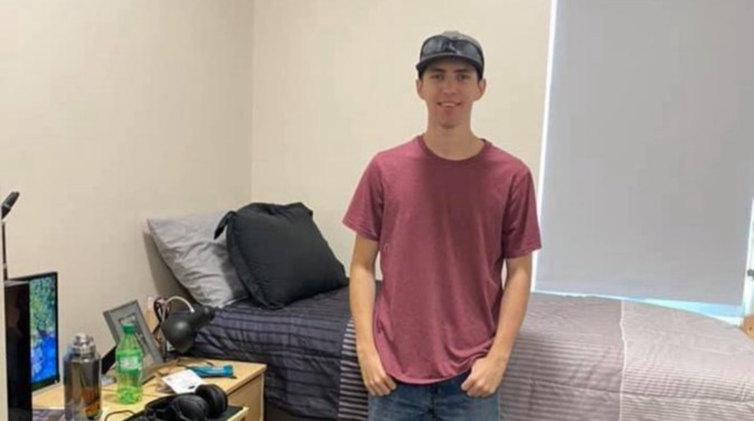 Ο Τάιλερ Ρόμπινσον που συνελήφθη για τη δολοφονία του Τσάρλι Κερκ 