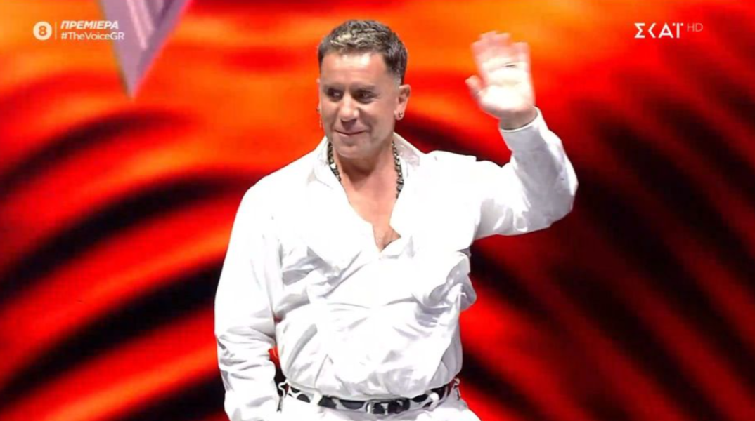 Ο Γιώργος Μαζωνάκης στο Voice: Παρατεταμένο το χειροκρότημα κατά την είσοδό του