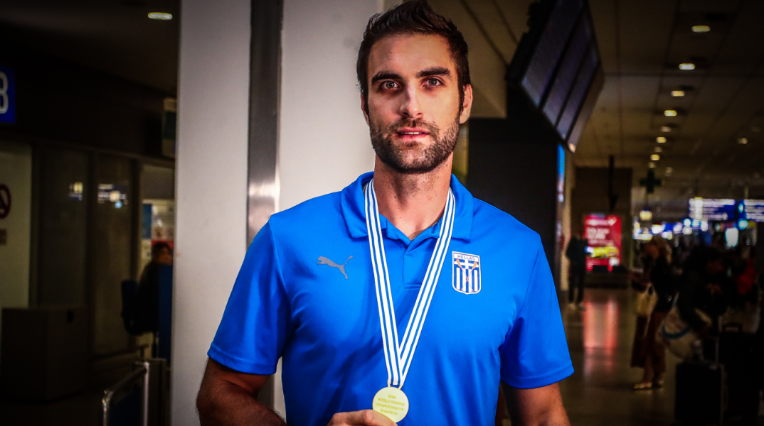 Ο Στέφανος Ντούσκος