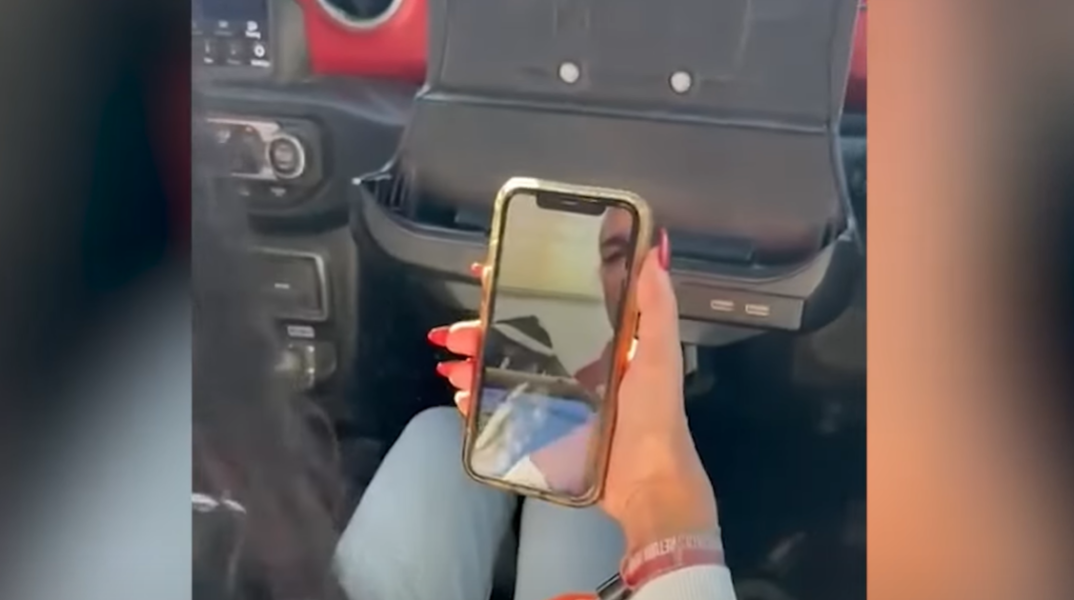 Μητέρα επικοινωνεί για πρώτη φορά μετά από δύο χρόνια με τον γιο της 