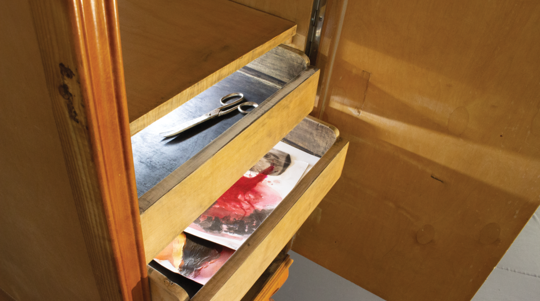 Μαριγώ Κάσση - Armoire au féminin: Ατομική έκθεση στην γκαλερί Έκφραση «Γιάννα Γραμματοπούλου»