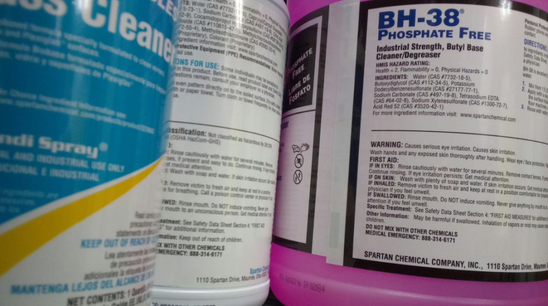 Ποια χημική ουσία που βρίσκεται σε κοινά καθαριστικά συνδέεται με επικίνδυνη ασθένεια - Τι έδειξε νέα μελέτη 