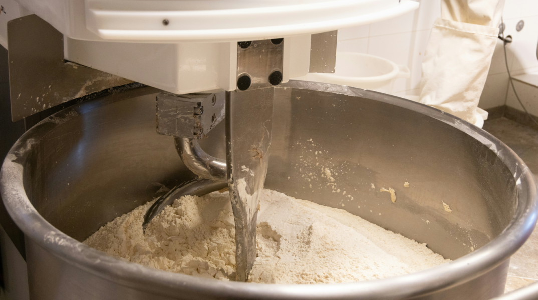 Λάρισα: 49χρονη σκοτώθηκε όταν τα μαλλιά της μπλέχτηκαν στο ζυμωτήριο