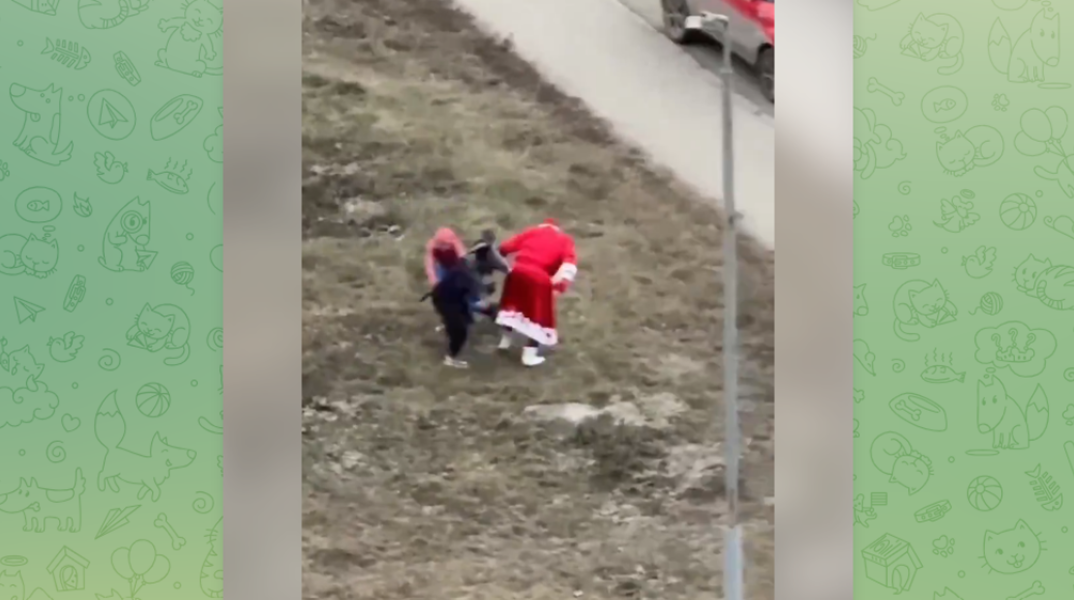 Άγιος Βασίλης, Spider-man και Μίκι Μάους πιάστηκαν στα χέρια 