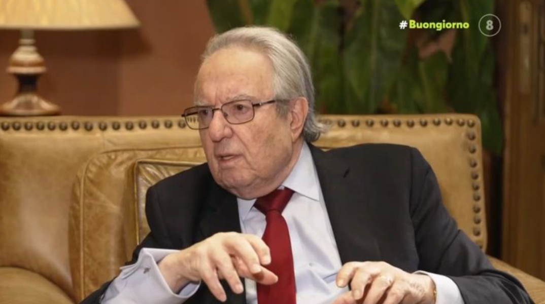 Μπαμπινιώτης: Θα μπορούσα να ήμουν πάμπλουτος και είπα, τότε, όχι δεν θα πάρω αυτό