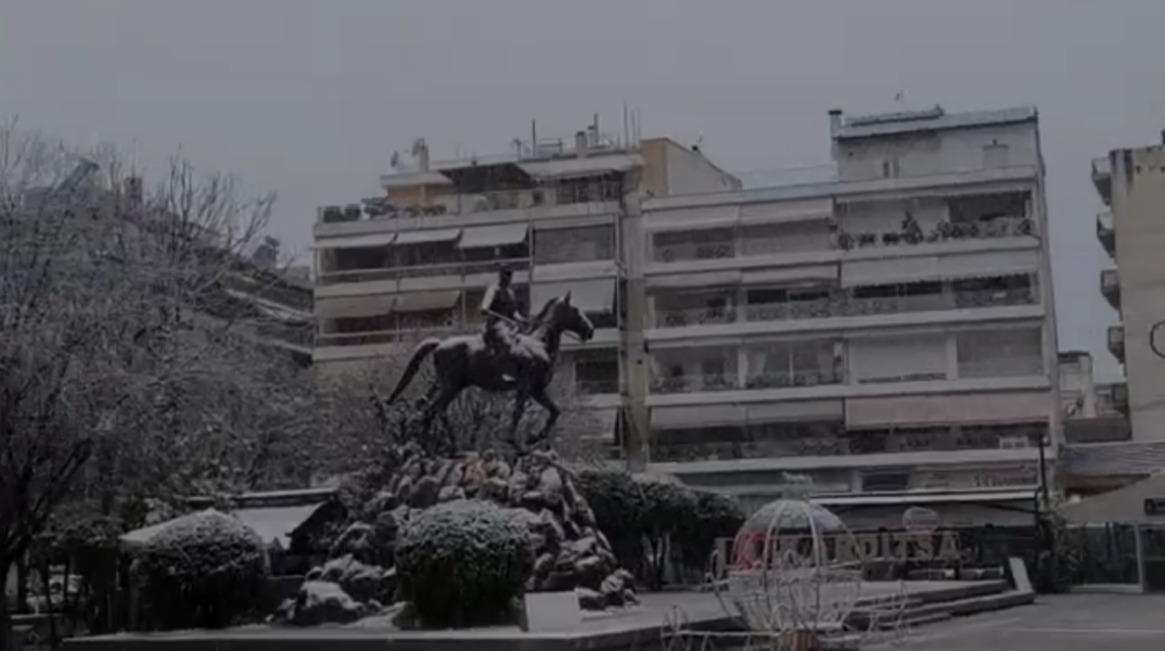 Χιόνια σε Καρδίτσα, Τρίκαλα και Καλαμπάκα - Δείτε εικόνες και βίντεο