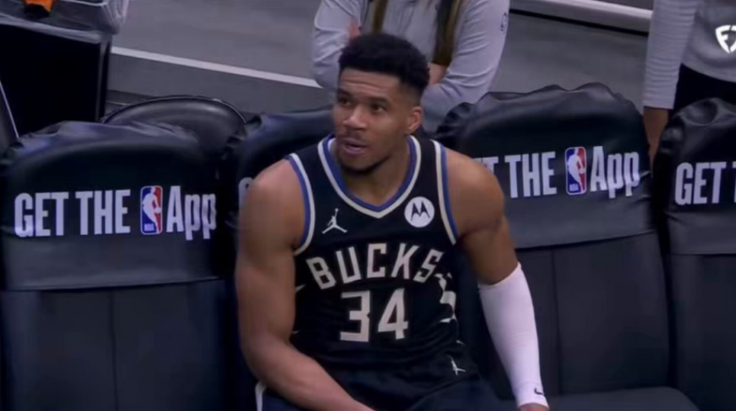 Γιάννης Αντετοκούνμπο: Η αντίδρασή του στο χαμένο game-winner του Κούζμα