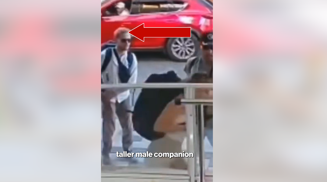 Να βρείτε κάποι@ να σας αγαπάει έτσι #νοτ - Νεαρός κρύφτηκε όταν άγνωστος επιτέθηκε στην κοπέλα του