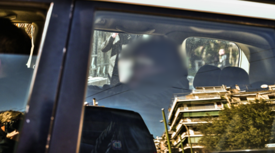 Κηφισιά: «Φοβήθηκα μήπως είναι κακοποιοί» υποστήριξε ο μάνατζερ μοντέλων που συνελήφθη μετά από καταδίωξη 