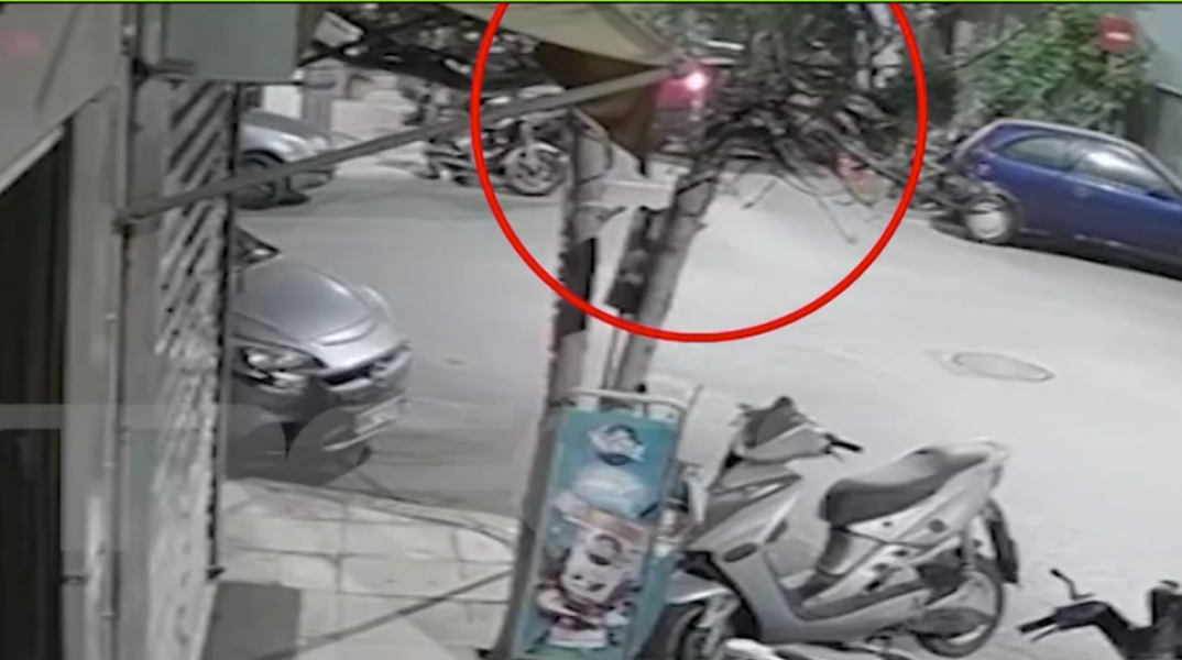 Αμπελόκηποι: Βίντεο ντοκουμέντο από την τρελή πορεία της 40χρονης μεθυσμένης οδηγού