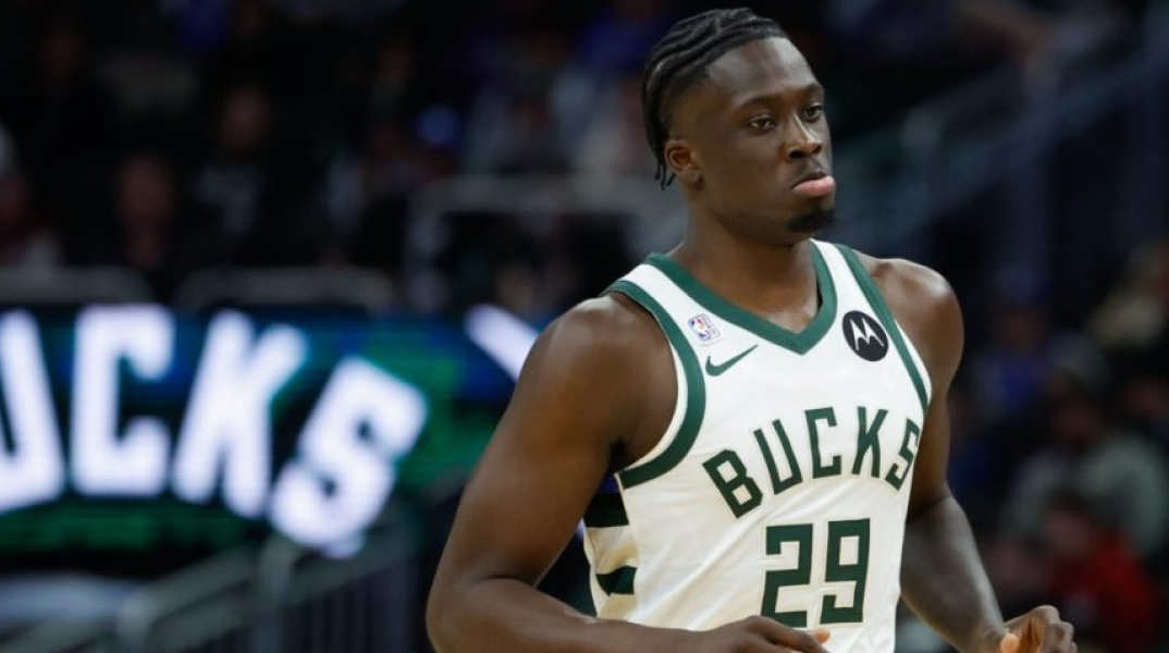 Ο Άλεξ Αντετοκούνμπο