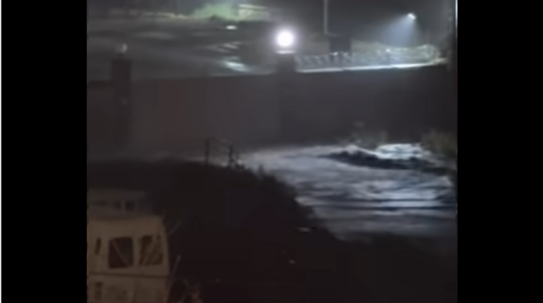 Η κακοκαιρία Erminio χτυπά την Αττική: Νεκρός άνδρας στη Νέα Μάκρη - Πλημμυρισμένοι δρόμοι και πτώσεις δέντρων