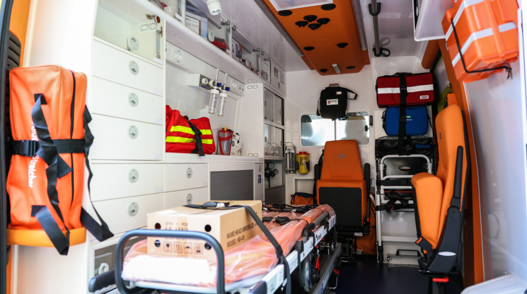 Διασωληνωμένος 70χρονος που έπεσε από μεγάλο ύψος στην Θεσσαλονίκη