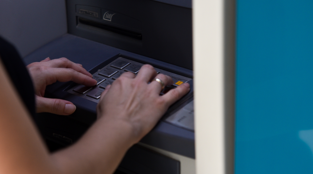 Ο «χάρτης» των πληρωμών από τον e-ΕΦΚΑ και τη ΔΥΠΑ έως τις 24 Απριλίου