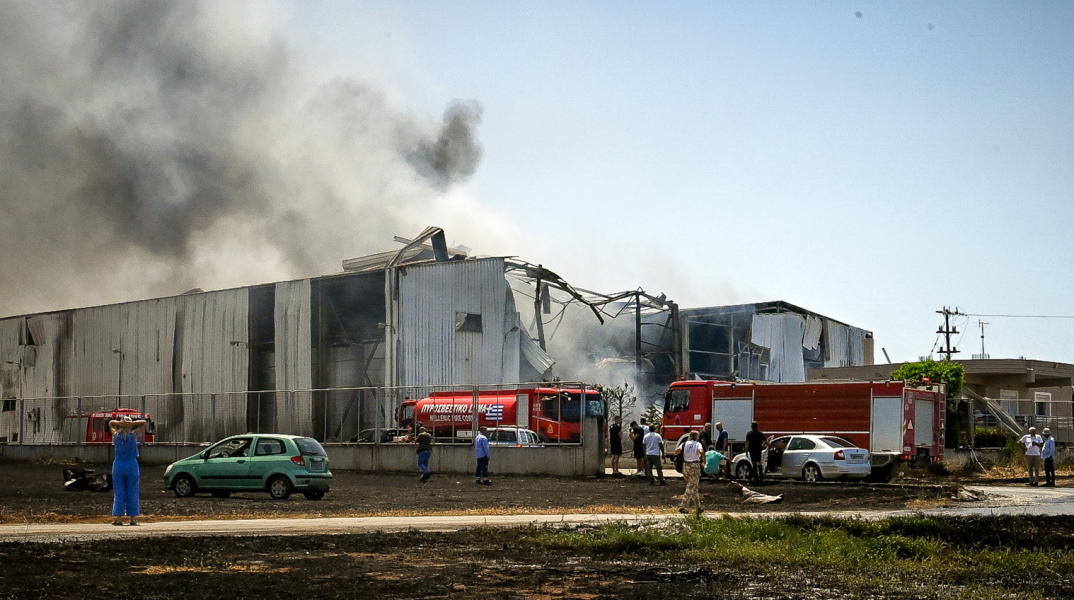 Στον εισαγγελέα σήμερα οι 3 συλληφθέντες για τη φονική έκρηξη στο εργοστάσιο στα Εξαμίλια Κορινθίας