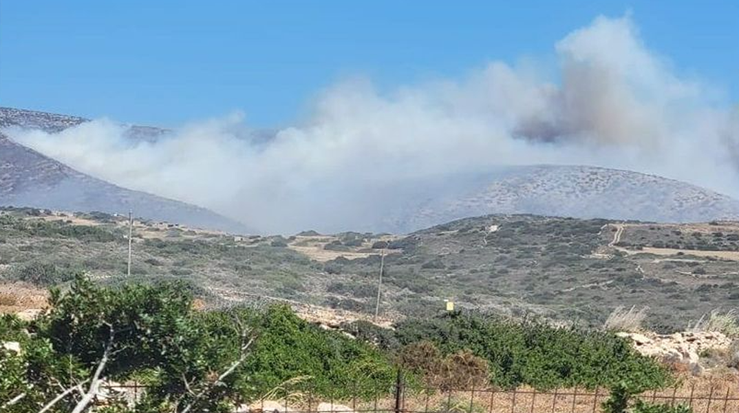 Φωτιά στην Πάρο: Ποιος ευθύνεται για τη διαχείριση του ΧΥΤΑ - Τι υποστηρίζουν δήμαρχος και εργολάβος